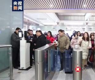 ���\���� 12306ϵ�yÿ�����L��Ʊ�r�g��С�r